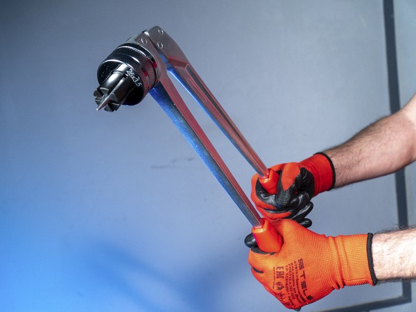 Ручной экспандер VOLL с набором расширительных головок для медных труб 8/10-28 мм в ящике